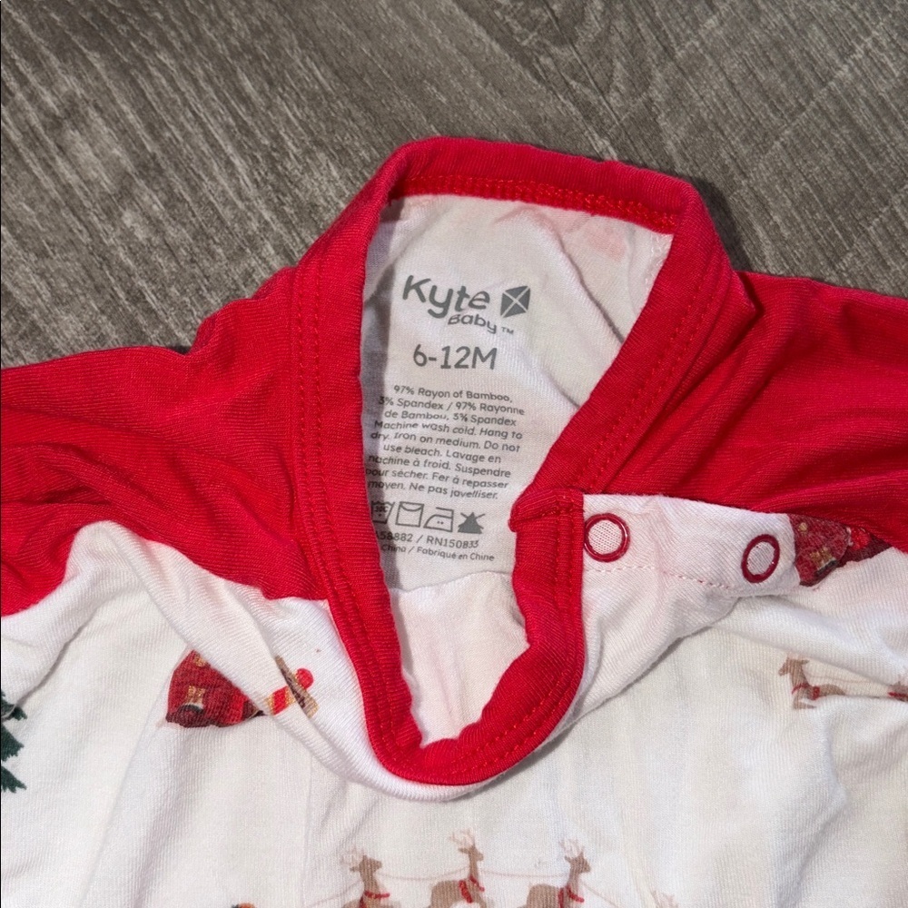 Kyte BABY Red and White Holiday Onesie 6-12M - Picture 3 of 4